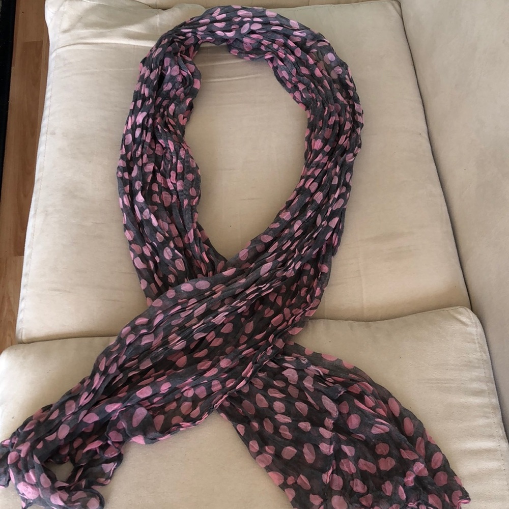 Grey and pink polka dot scarf